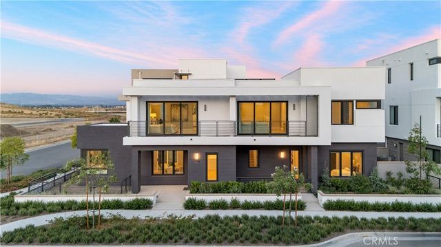16112 Veterans Way, Tustin, CA 92782