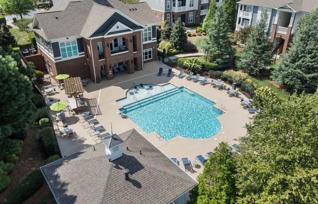 8816 Aspinwall Dr #207, Charlotte, NC 28216