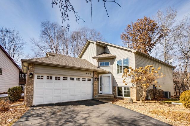 5741 Willow Trl, Shoreview, MN 55126
