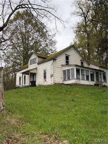 7092 Hamilton Rd, Hamilton, NY 13346