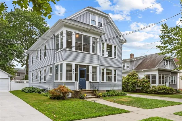 647-649 Pleasant Valley Pkwy, Providence, RI 02908