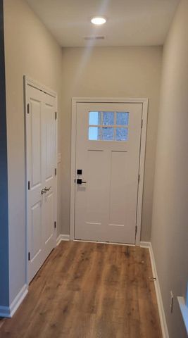1912 Charles Raper Jonas Hwy #B, Mount Holly, NC 28120