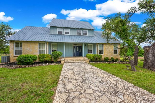 5545 Center Point Rd, Fredericksburg, TX 78624