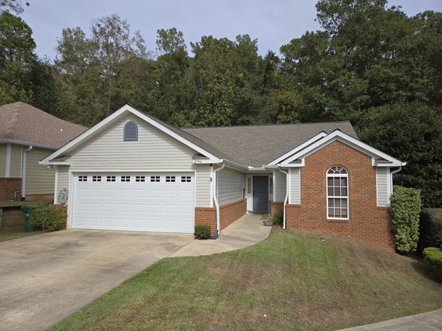 2592 Heathrow Dr, Tallahassee, FL 32312