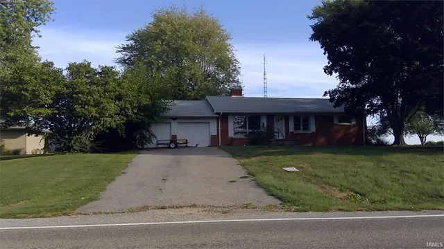 416 E  Walnut St, Owensville, IN 47665
