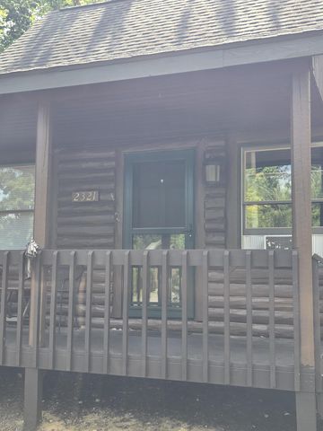 2321 Cabin Cv, Gaylord, MI 49735