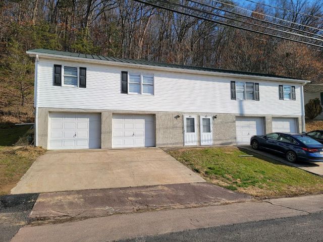 425 Summit Ave, Bloomsburg, PA 17815