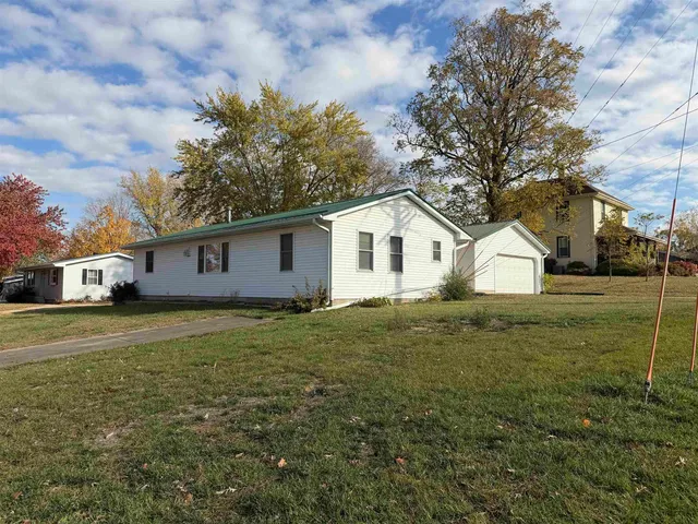 1200 6th Ave NE, Independence, IA 50644