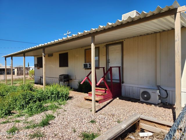 111 S  Santa Cruz Rd, Huachuca City, AZ 85616