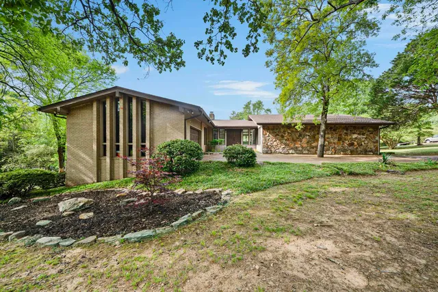 14 Ridge Rd, Searcy, AR 72143