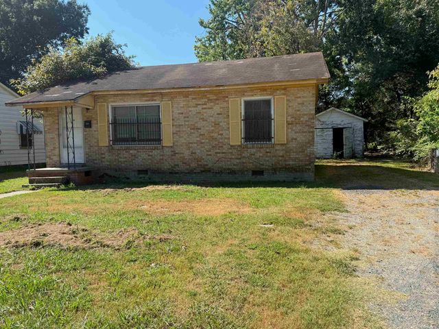 310 W  24th Ave, Pine Bluff, AR 71601