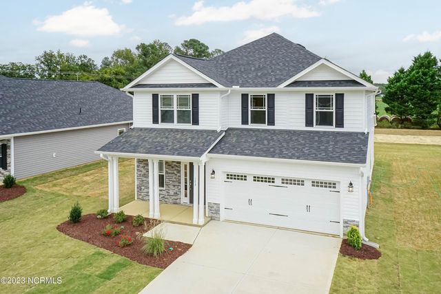 738 Greenwich Place, Richlands, NC 28574