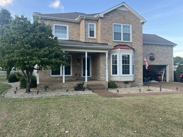 2120 Iroquois Ct, Thompsons Station, TN 37179