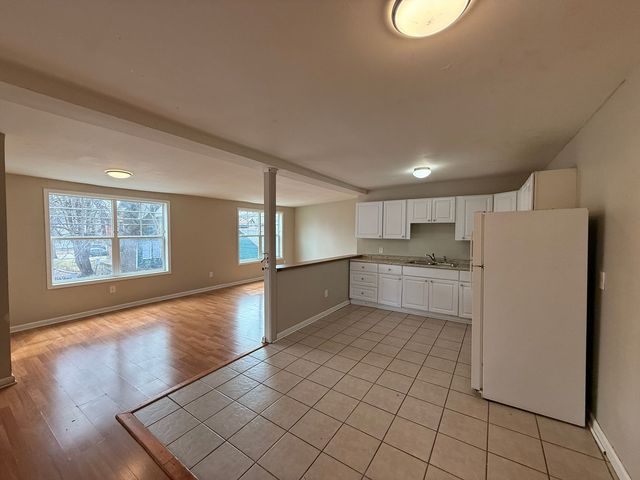 555-565 N  Kent St #201, Saint Paul, MN 55103