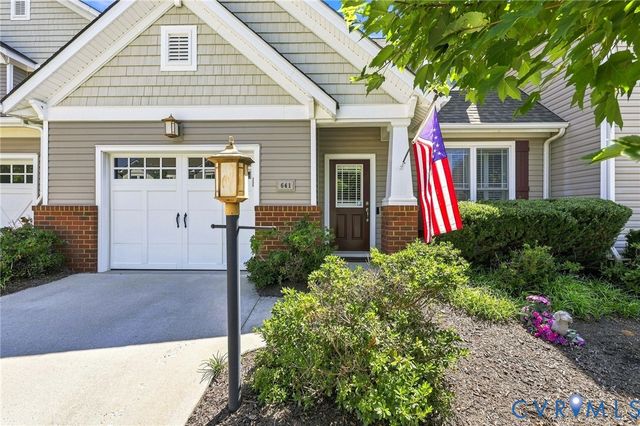 641 Abbey Village Cir, Midlothian, VA 23114