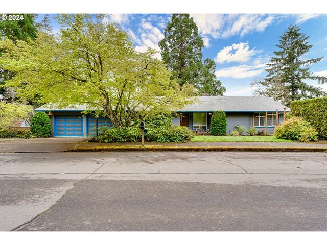 1870 W  34th Ave, Eugene, OR 97405