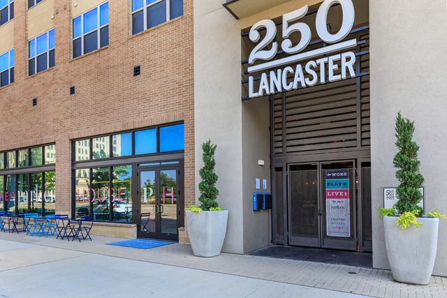 250 W  Lancaster Ave #1231, Fort Worth, TX 76102