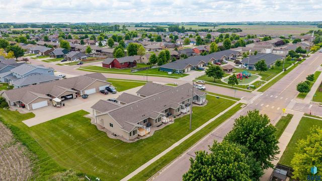 2514 E  Augusta St, Brandon, SD 57005