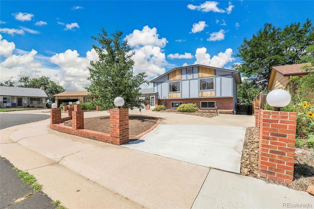 1659 S Naples Street, Aurora, CO 80017