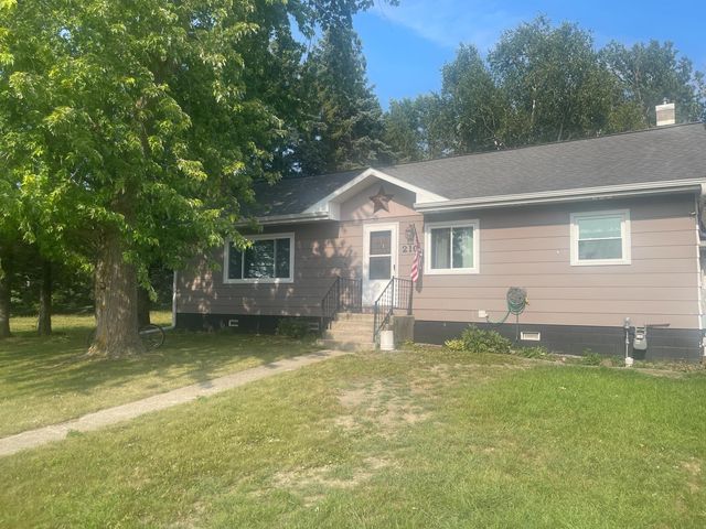 210 3rd Ave NE, Bertha, MN 56437