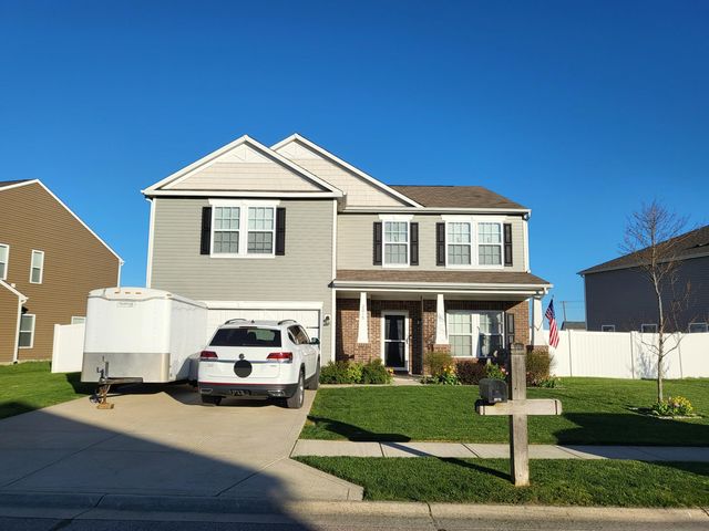 2015 Woodland Parks Dr, Columbus, IN 47201