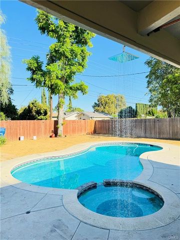 8448 Aura Ave, Northridge, CA 91324