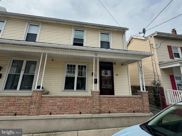 318 S  Mill St, Saint Clair, PA 17970