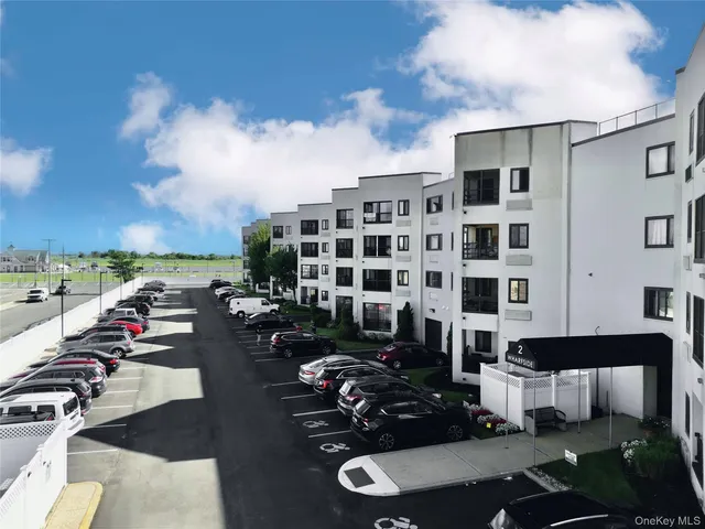 725 Miller Avenue #220, Freeport, NY 11520