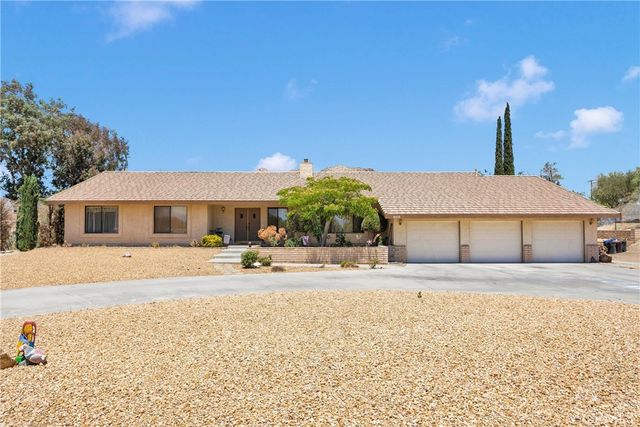 19428 Shasta Rd, Apple Valley, CA 92307
