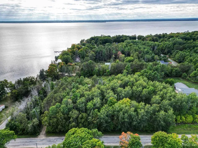 Cord 440 Rd, Manistique, MI 49854
