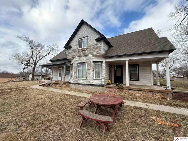 1103 C St, Fairbury, NE 68352