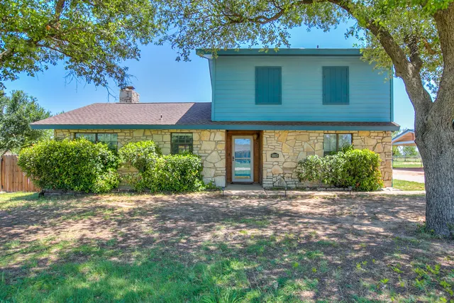 136 Edinburgh Rd, San Angelo, TX 76901