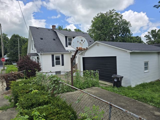 323 W  2nd St, Paris, KY 40361