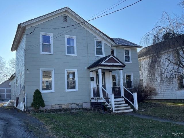 24 Chestnut St, Auburn, NY 13021