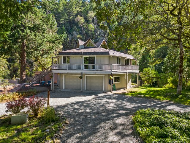 1211 Upper Powell Creek Rd, Williams, OR 97544