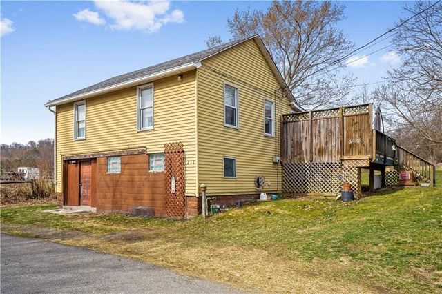 212 Boggs Ave, Mars, PA 16046