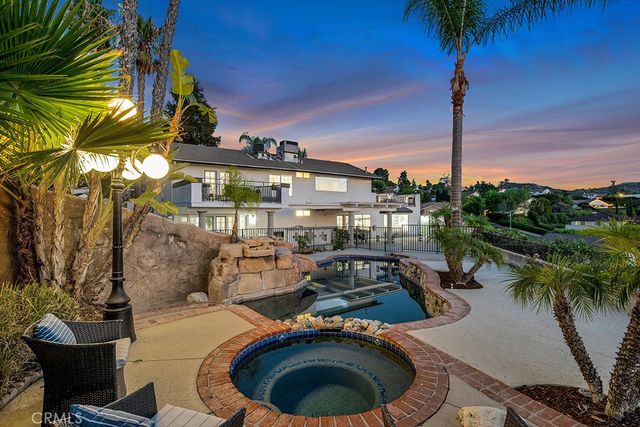 4525 Tenango Dr, Woodland Hills, CA 91364