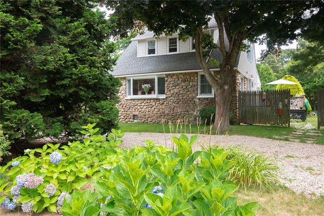 26 Wagner Rd, Westerly, RI 02891