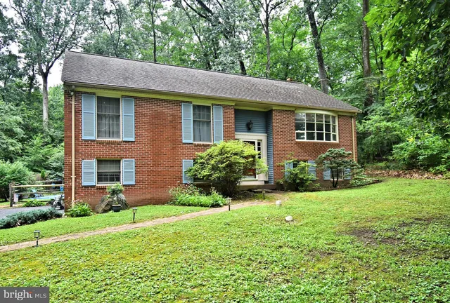 133 Sweisford Ln, Pottstown, PA 19465