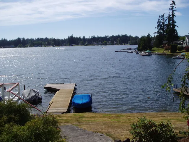 17004 E  Lake Goodwin Rd, Stanwood, WA 98292
