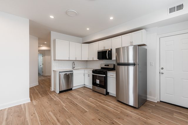 2103 N  Hamlin Ave #1, Chicago, IL 60647