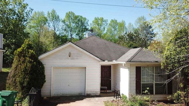 6588 Browns Mill Ferry Dr, Lithonia, GA 30038