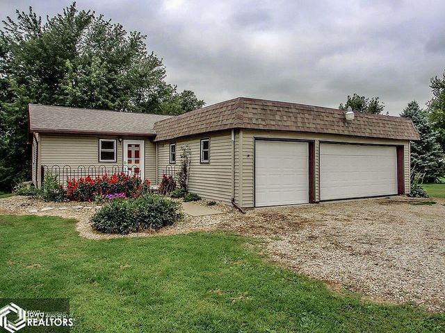 1955 Vine Ave, Marshalltown, IA 50158