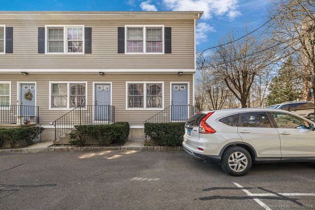 48 Strawberry Hill Ave #18, Stamford, CT 06902