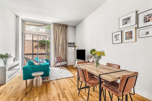 184 Thompson St #1B, New York, NY 10012