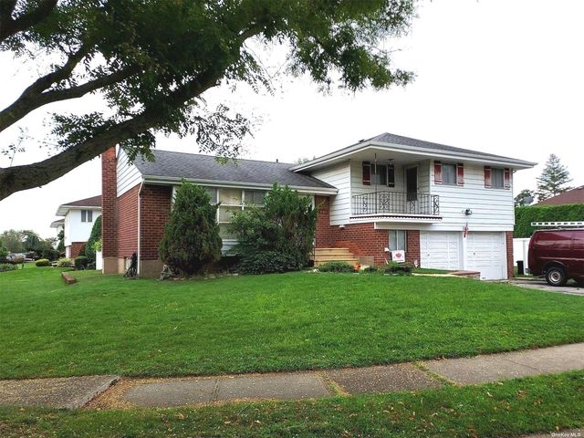 145 Northern Parkway, Plainview, NY 11803
