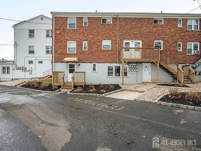 2 Garfield Park, Edison, NJ 08837