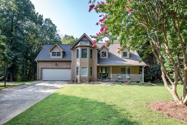 13421 Harbor Oaks Ln, Charlotte, NC 28278