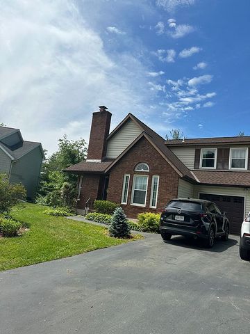 58 Wakefield Ct, Delmar, NY 12054