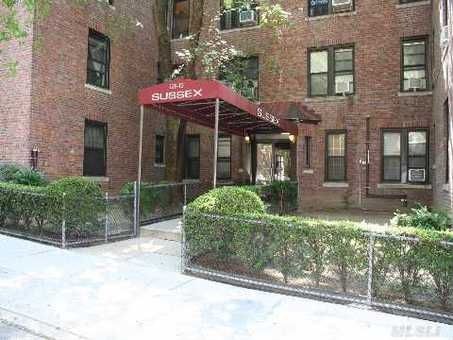 13912 84th Dr #3B, Queens, NY 11435